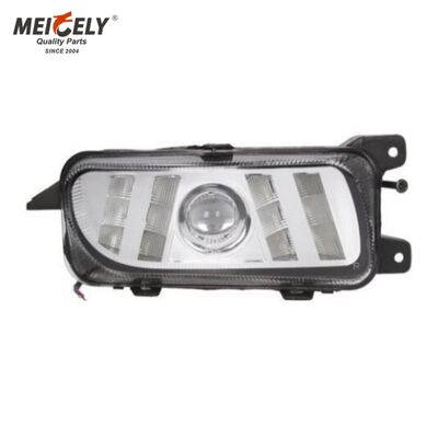 OEM 9438200156 مصباح الضباب بنز شاحنة ضوء مصباح الضباب الأمامي لمرسيديس Actrocs MP3