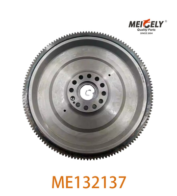 ME132137 عجلة حركة 6D16 6D17 للشاحنات MITSUBISHI FUSO