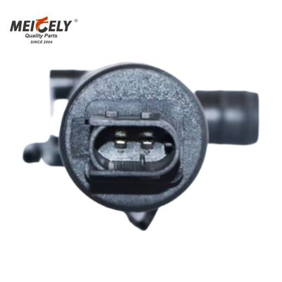 82171135 مضخة غسيل الزجاج الأمامي عالية الكفاءة متوافقة مع شاحنات فولفو